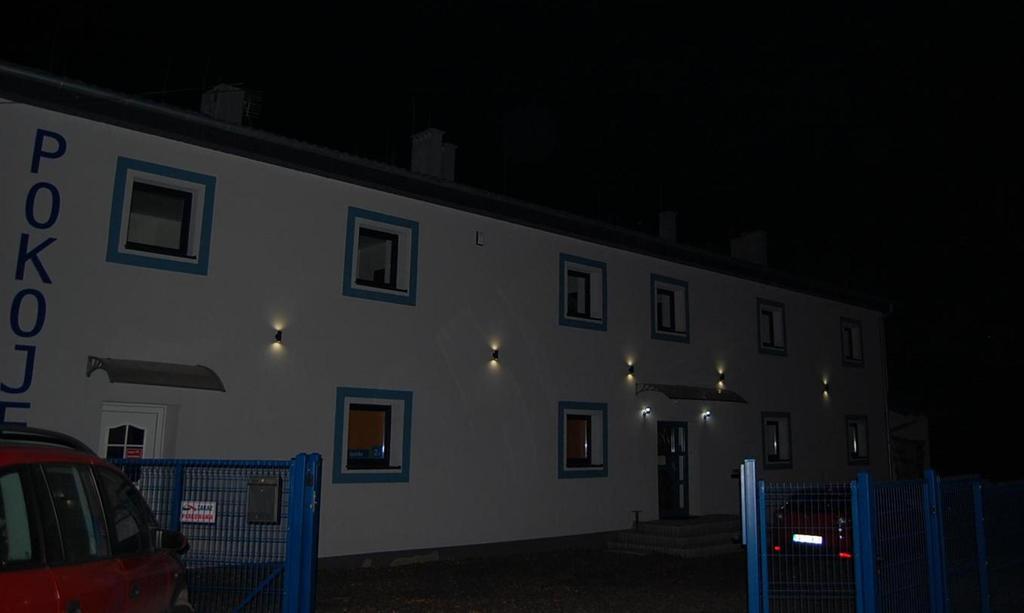 Pokoje Erjot Hd Hostel Niemodlin Zewnętrze zdjęcie